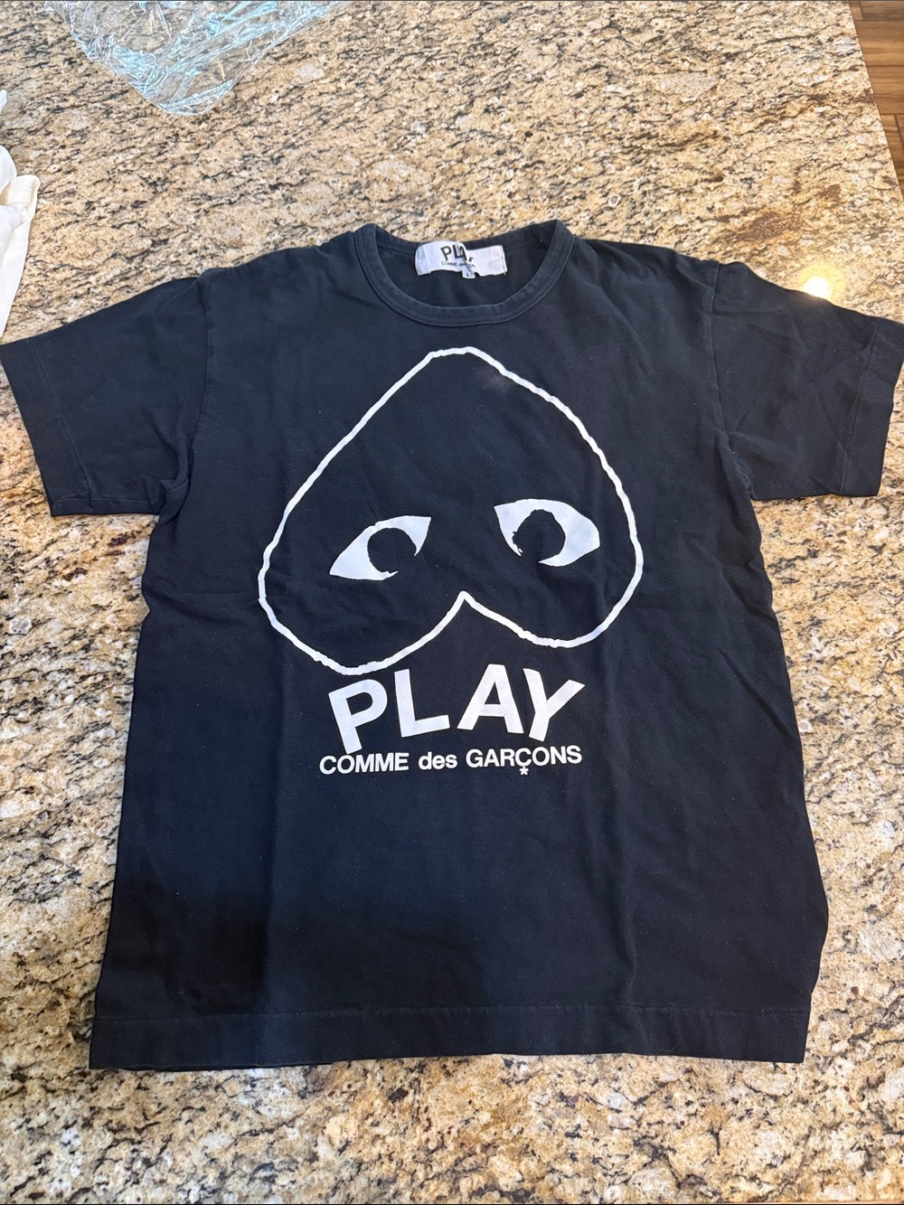 Comme des Garcons‎ PLAY Inverted Heart Logo Graphic Tee T Shirt Size L Unisex